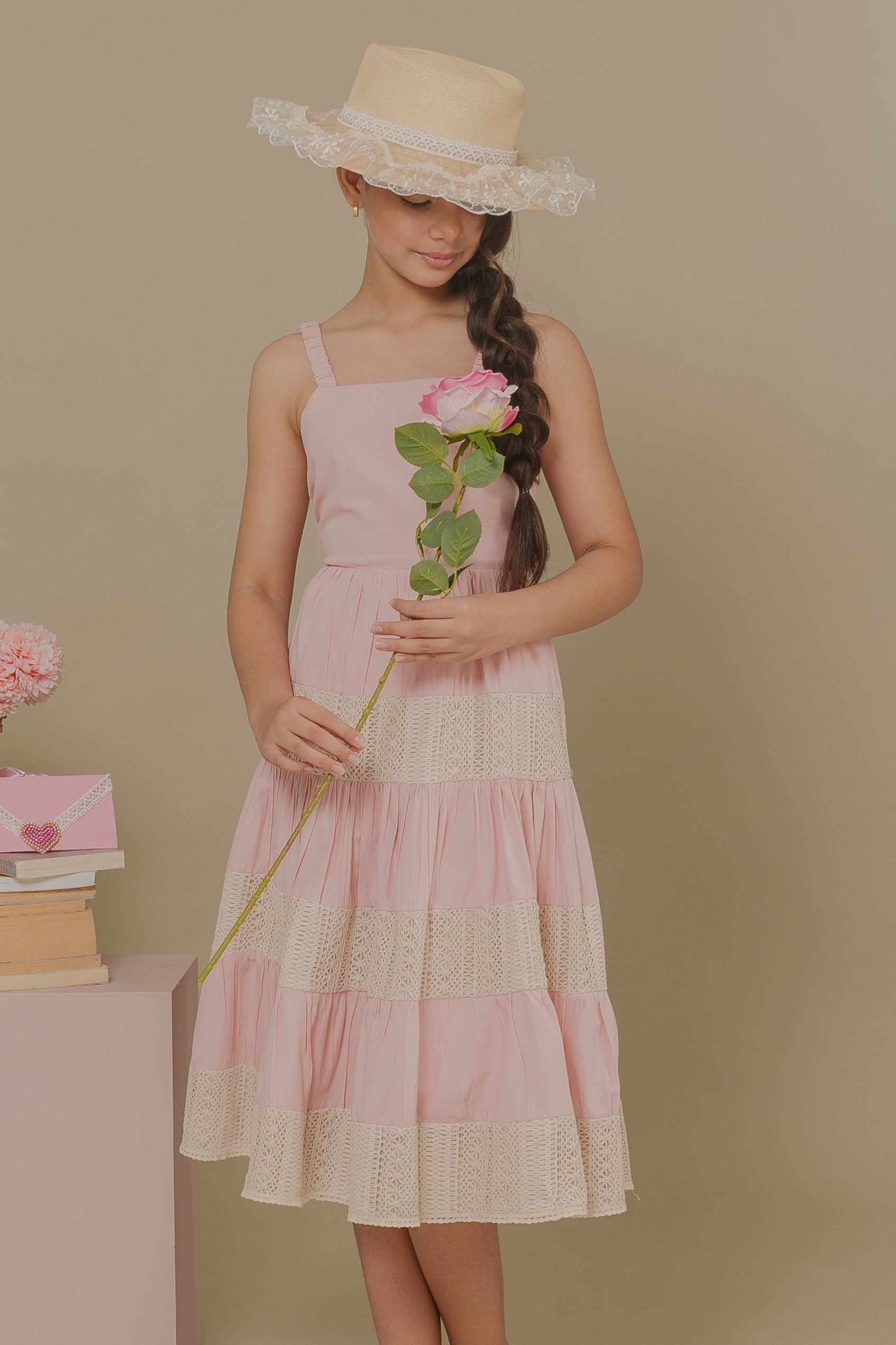 GIRL´PINK DRESS COMPASION