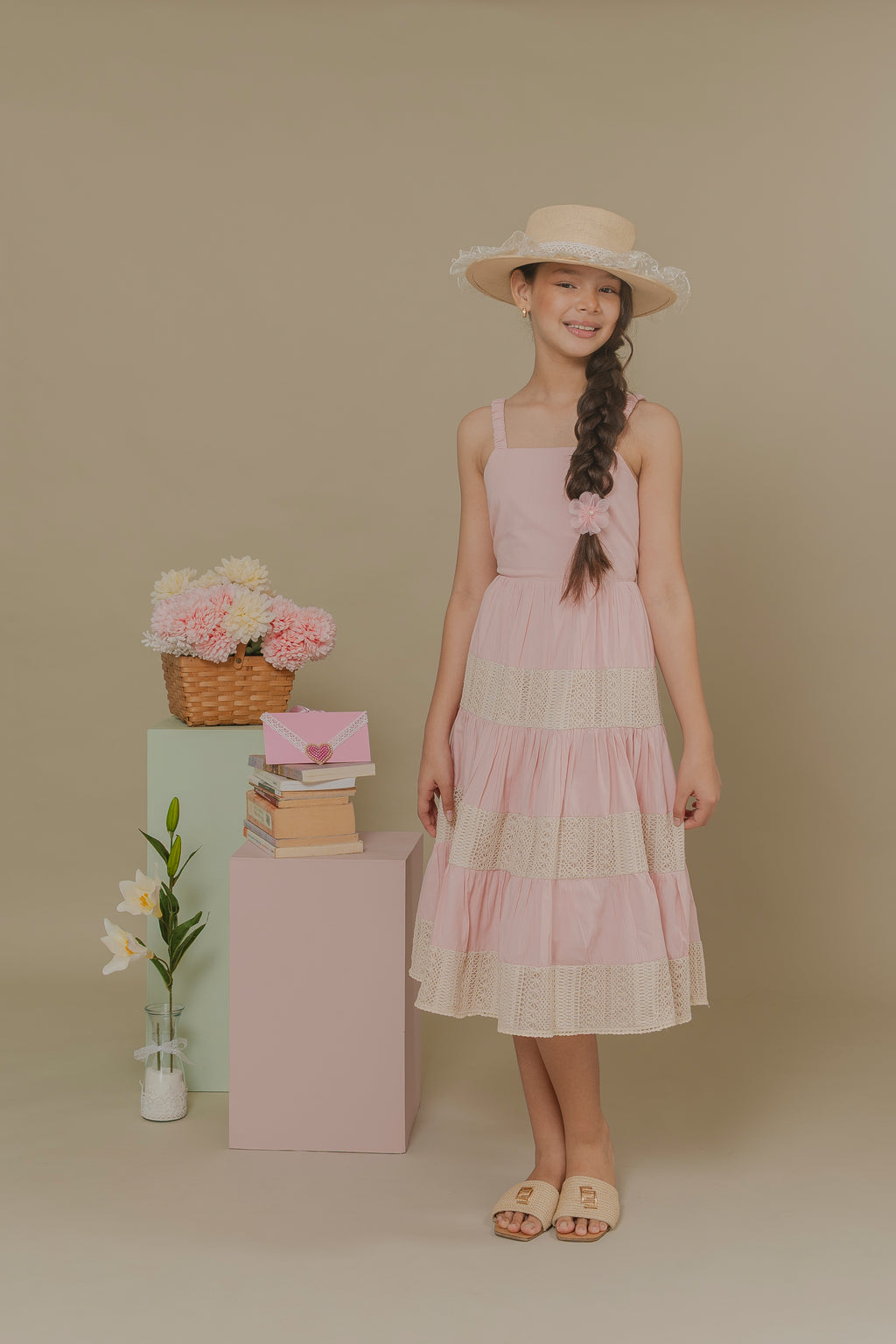 GIRL´PINK DRESS COMPASION