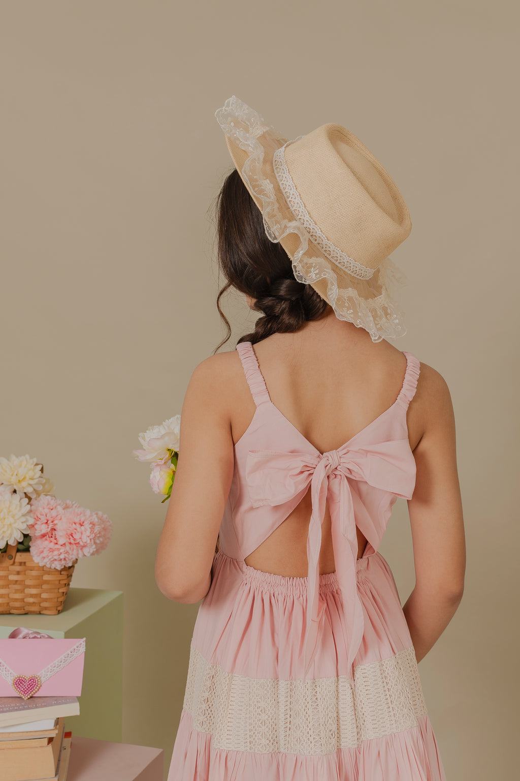 GIRL´PINK DRESS COMPASION