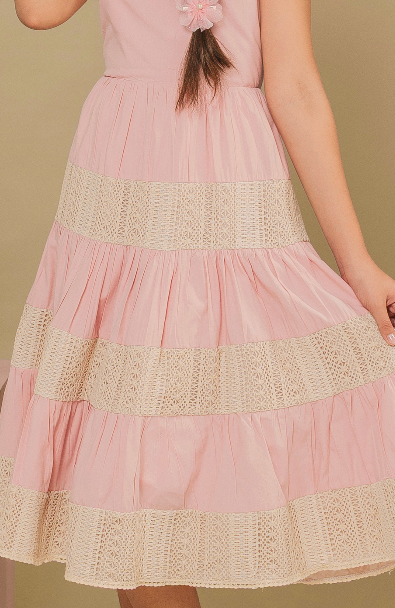 VESTIDO ROSA PARA NIÑAS "COMPASIÓN"