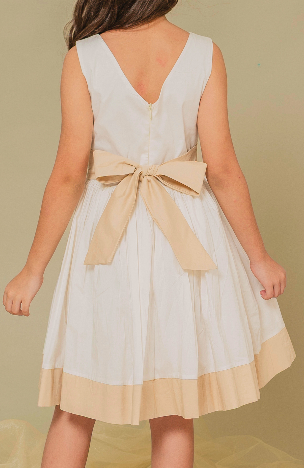Elegant Beige Girls Dress Musica – Luxury Flower Girl & Party Dress